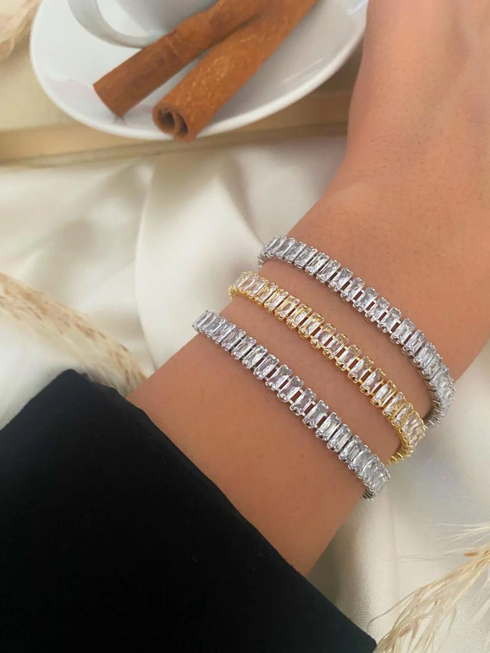 Σετ Κολιέ Ριβιέρα Choker Και Βραχιόλι Από Ανοξείδωτο Ατσάλι Επιχρυσωμένο 24Κ Με Ορθογώνια Ζιργκόν MI15228